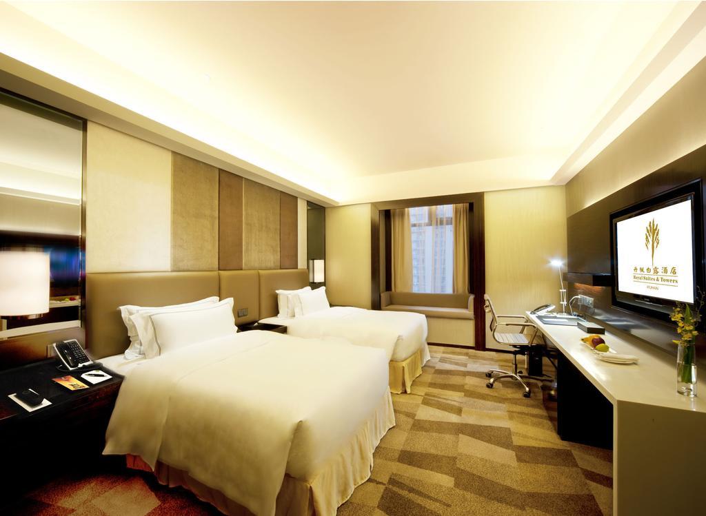 Royal Suites & Towers Wuhan Zimmer foto