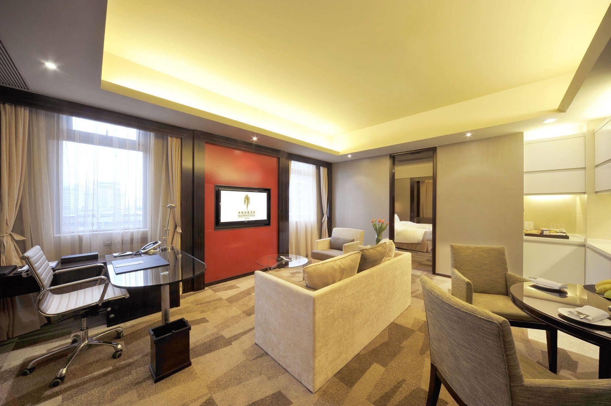 Royal Suites & Towers Wuhan Exterior foto