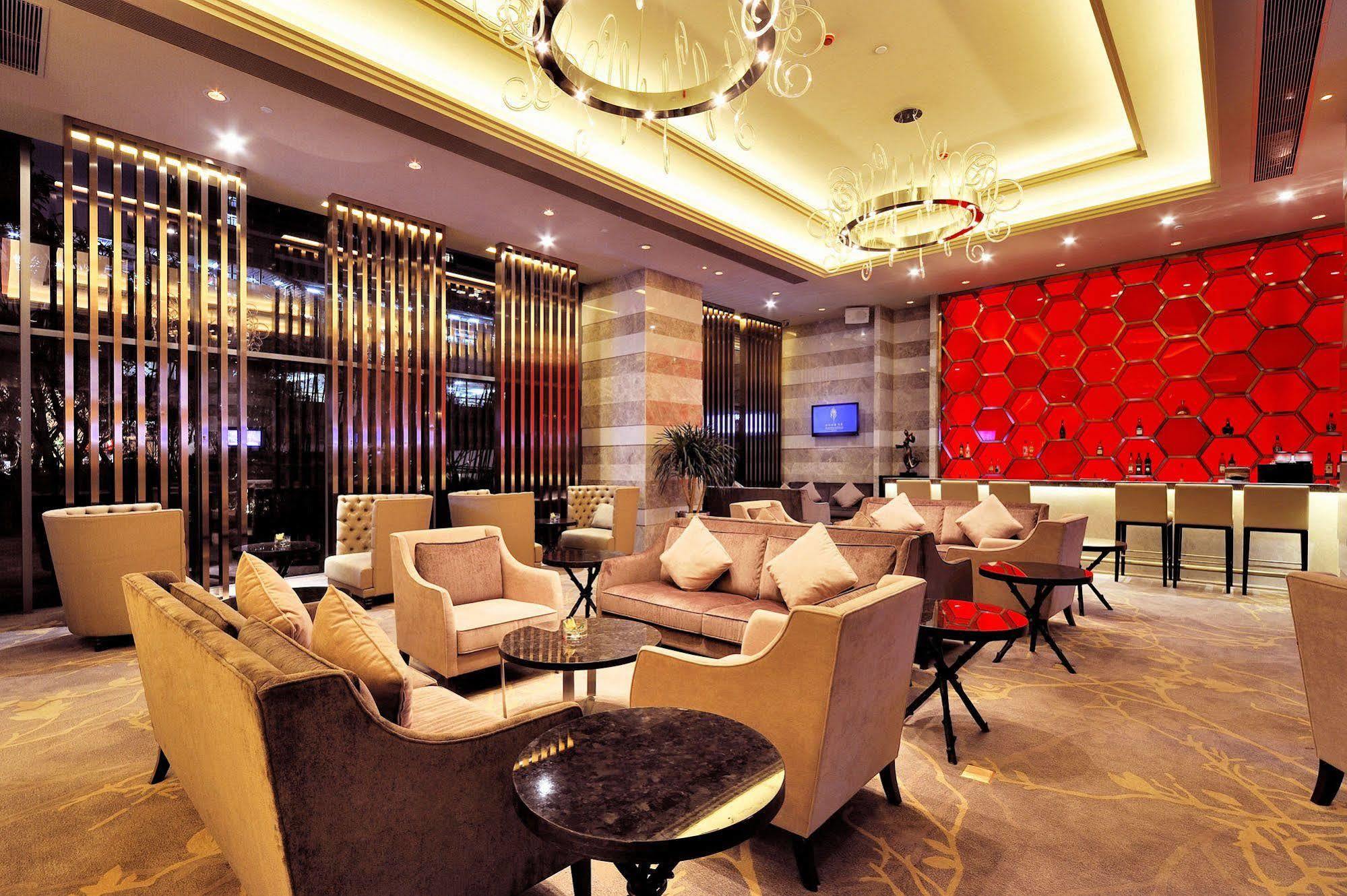 Royal Suites & Towers Wuhan Exterior foto